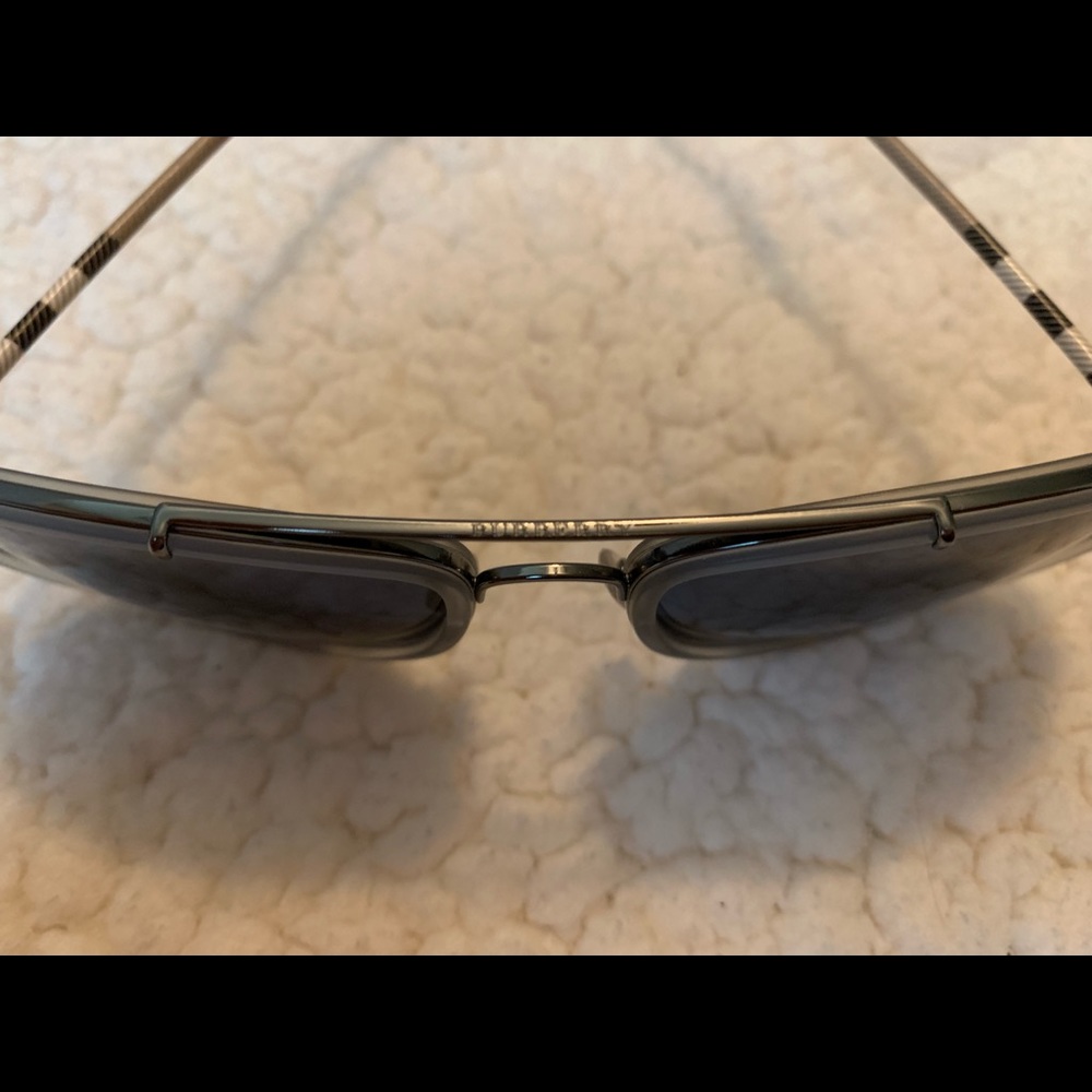 Men’s Burberry sunglasses - Picture 2 of 5